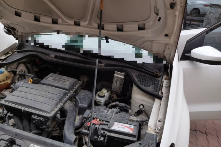 Used Volkswagen Polo 2016 1.4L Automatic Trendy Model Engine Bay Left