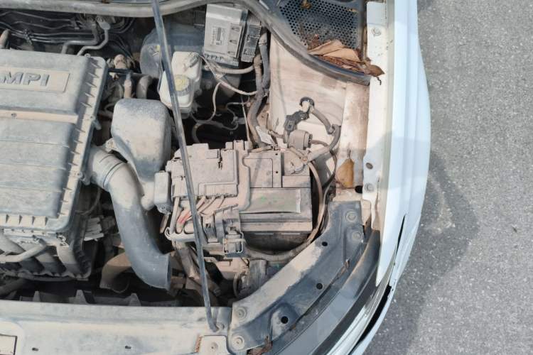 Used Volkswagen Polo 2016 1.4L Manual Fashion Model Engine Bay Left