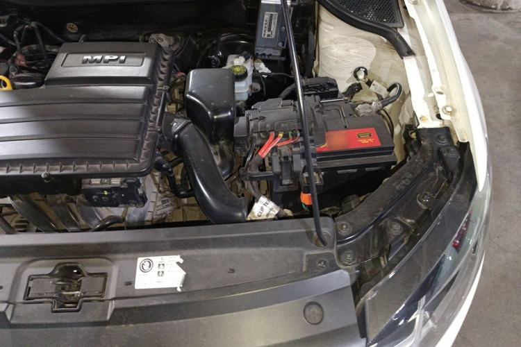 Used Volkswagen Polo 2016 1.6L Automatic Comfort Model Engine Bay Left
