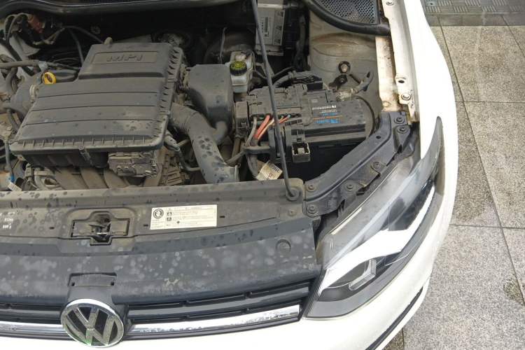 Used Volkswagen Polo 2016 1.4L Automatic Trendy Model Engine Bay Left