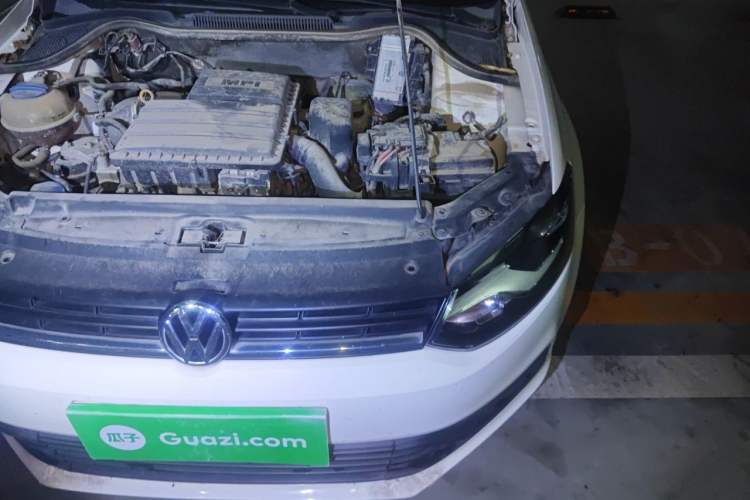 Used Volkswagen Polo 2016 1.4L Automatic Trendy Model Engine Bay Left