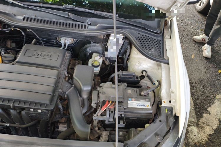Used Volkswagen Polo 2016 1.6L Automatic Comfort Model Engine Bay Left