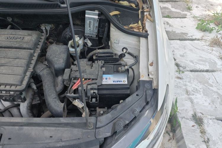 Used Volkswagen Polo 2016 1.4L Automatic Trendy Model Engine Bay Left