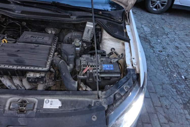 Used Volkswagen Polo 2016 1.6L Automatic Comfort Model Engine Bay Left