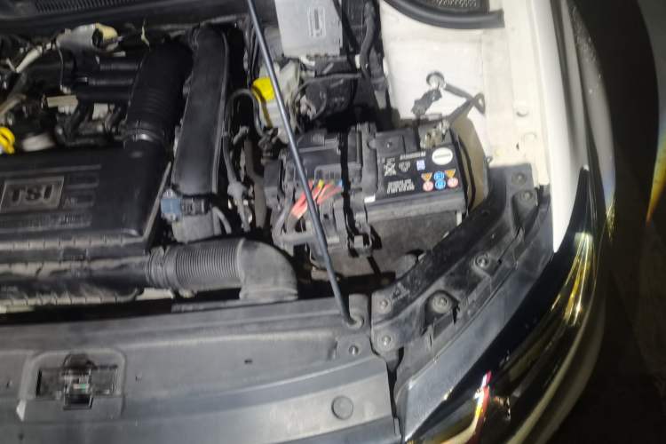Used Volkswagen Polo 2016 1.4TSI GTI Engine Bay Left