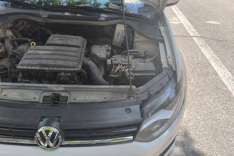 Used Volkswagen Polo 2016 1.4L Automatic Trendy Model Engine Bay Left