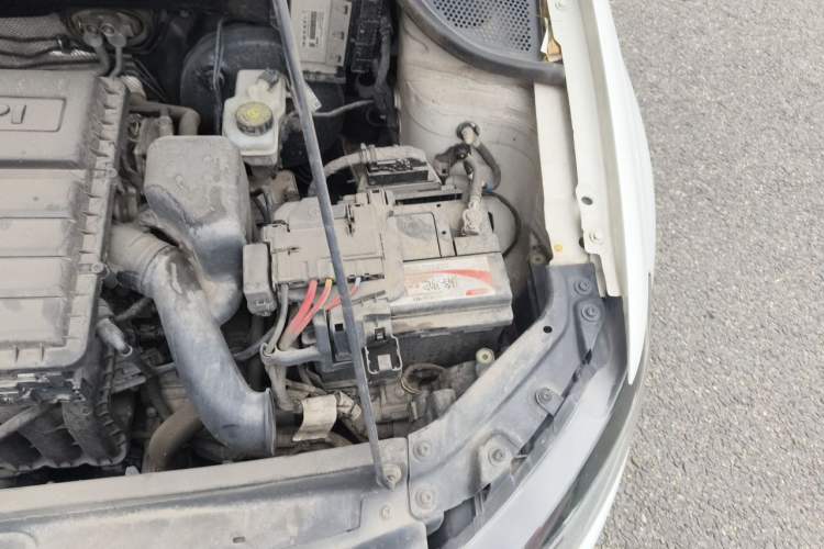 Used Volkswagen Polo 2016 1.4L Automatic Trendy Model Engine Bay Left