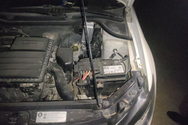 Used Volkswagen Polo 2016 1.4L Manual Fashion Model Engine Bay Left