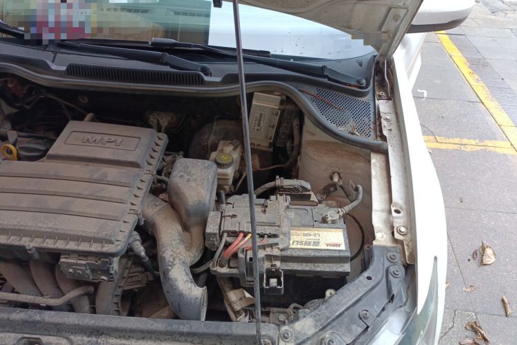 Used Volkswagen Polo 2016 1.4L Automatic Trendy Model Engine Bay Left