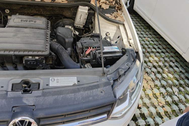 Used Volkswagen Polo 2016 1.6L Automatic Comfort Model Engine Bay Left