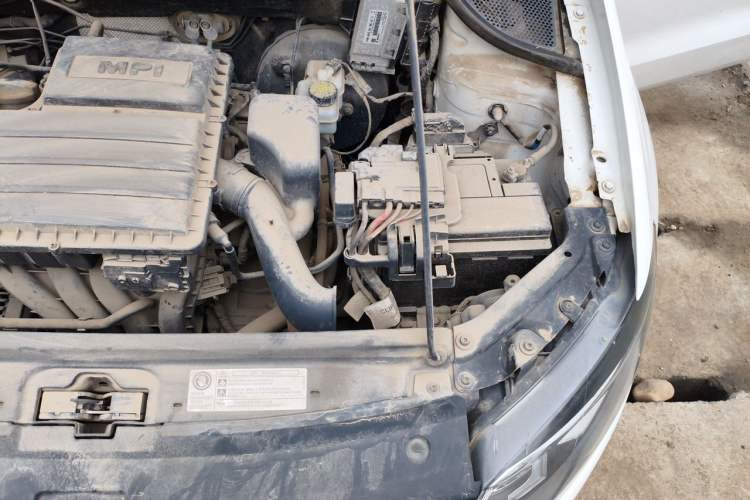 Used Volkswagen Polo 2016 1.4L Automatic Trendy Model Engine Bay Left
