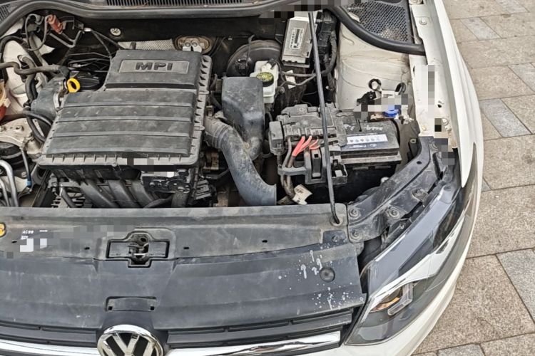Used Volkswagen Polo 2016 1.4L Manual Fashion Model Engine Bay Left