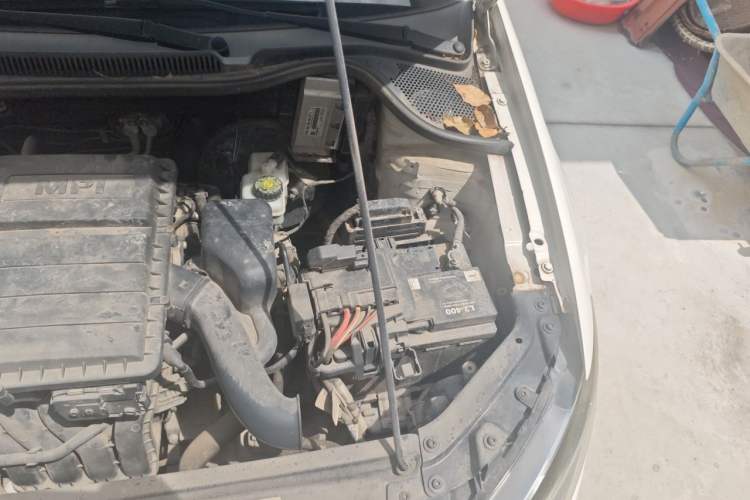 Used Volkswagen Polo 2016 1.4L Automatic Trendy Model Engine Bay Left