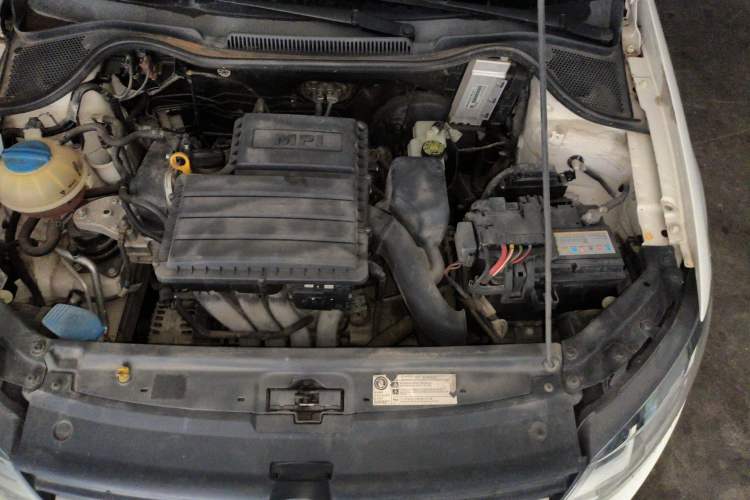 Used Volkswagen Polo 2016 1.6L Automatic Comfort Model Engine Bay Left