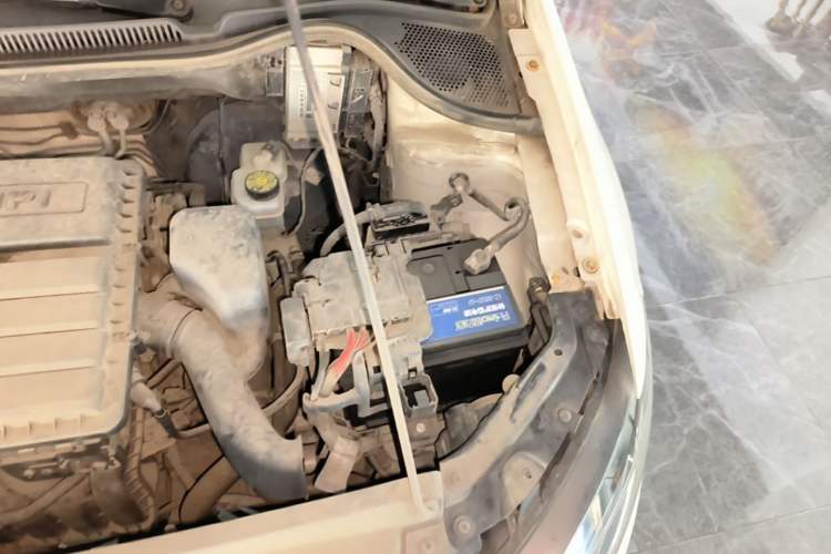 Used Volkswagen Polo 2016 1.6L Automatic Comfort Model Engine Bay Left