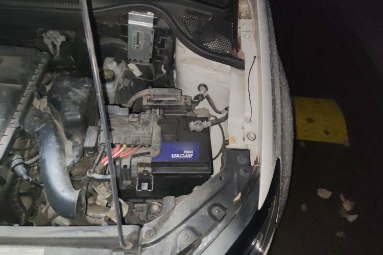 Used Volkswagen Polo 2016 1.6L Automatic Comfort Model Engine Bay Left