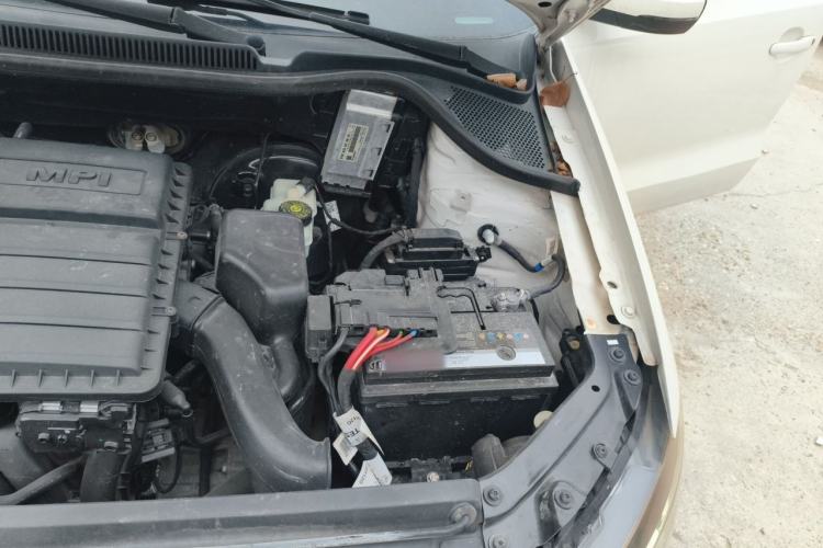Used Volkswagen Polo 2016 1.6L Automatic Comfort Model Engine Bay Left