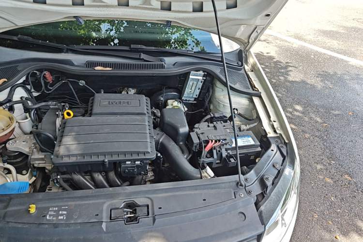 Used Volkswagen Polo 2016 1.6L Automatic Comfort Model Engine Bay Left