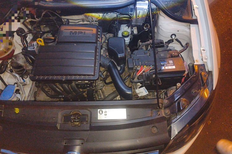 Used Volkswagen Polo 2016 1.4L Automatic Trendy Model Engine Bay Left