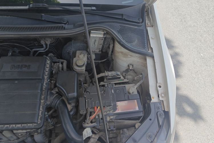 Used Volkswagen Polo 2016 1.6L Automatic Comfort Model Engine Bay Left