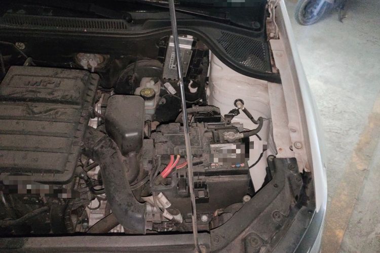 Used Volkswagen Polo 2016 1.4L Automatic Trendy Model Engine Bay Left