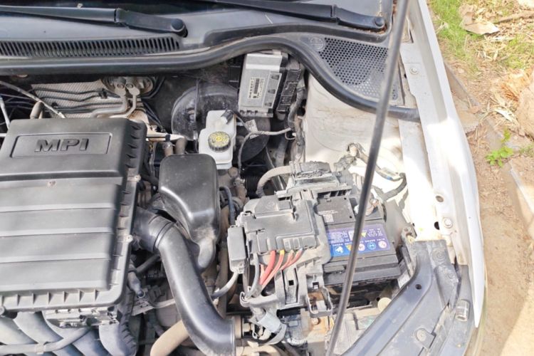 Used Volkswagen Polo 2016 1.6L Automatic Comfort Model Engine Bay Left