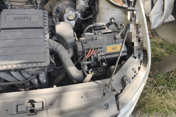 Used Volkswagen Polo 2016 1.6L Automatic Comfort Model Engine Bay Left