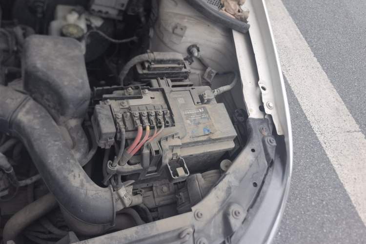 Used Volkswagen Polo 2016 1.6L Automatic Comfort Model Engine Bay Left