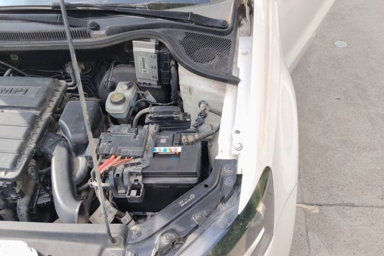 Used Volkswagen Polo 2016 1.4L Automatic Trendy Model Engine Bay Left