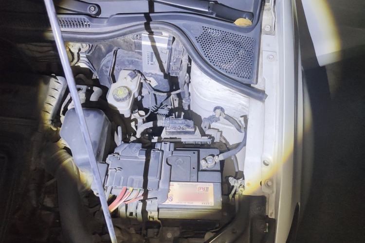 Used Volkswagen Polo 2016 1.6L Automatic Comfort Model Engine Bay Left