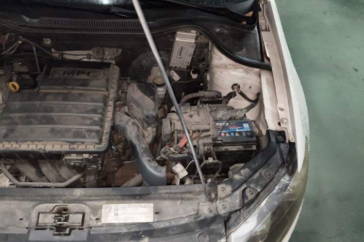 Used Volkswagen Polo 2016 1.6L Automatic Comfort Model Engine Bay Left