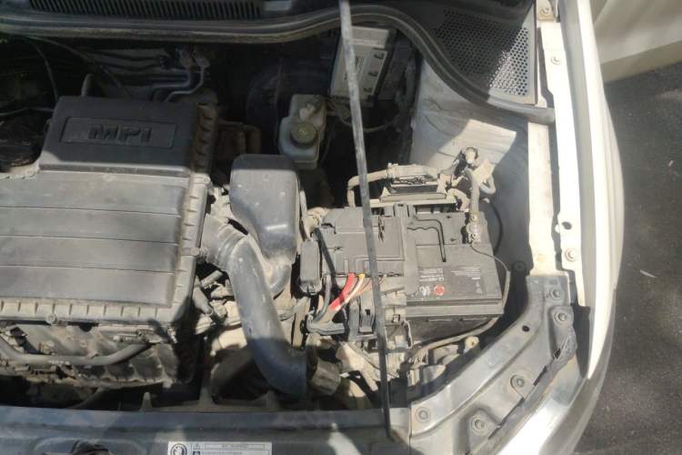 Used Volkswagen Polo 2016 1.4L Automatic Trendy Model Engine Bay Left