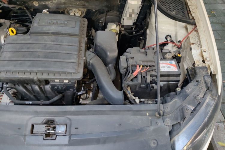 Used Volkswagen Polo 2016 1.4L Manual Fashion Model Engine Bay Left