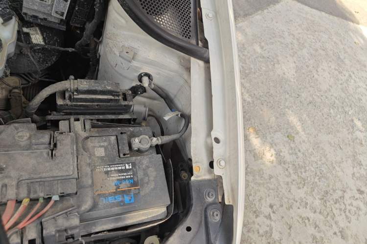 Used Volkswagen Polo 2016 1.6L Automatic Comfort Model Engine Bay Left