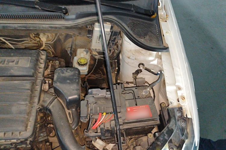 Used Volkswagen Polo 2016 1.4L Manual Fashion Model Engine Bay Left