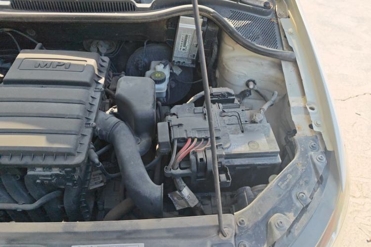 Used Volkswagen Polo 2016 1.6L Automatic Comfort Model Engine Bay Left