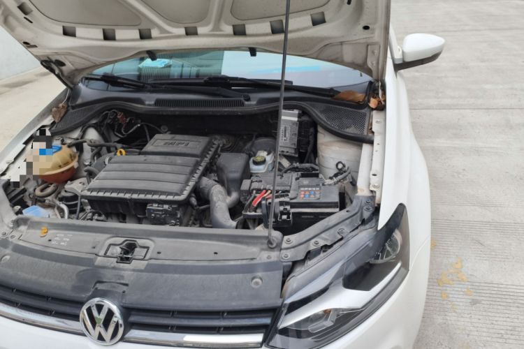 Used Volkswagen Polo 2016 1.4L Automatic Trendy Model Engine Bay Left