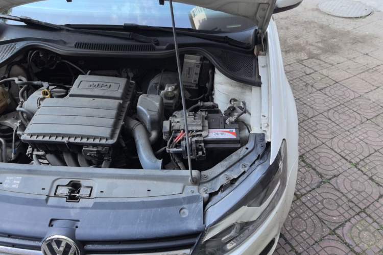 Used Volkswagen Polo 2016 1.4L Automatic Trendy Model Engine Bay Left