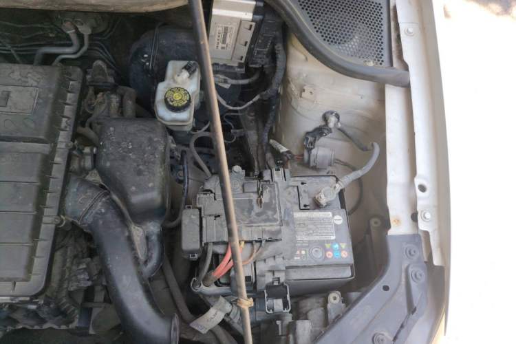Used Volkswagen Polo 2016 1.4L Manual Fashion Model Engine Bay Left