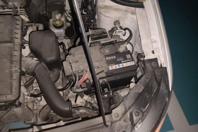 Used Volkswagen Polo 2016 1.6L Automatic Comfort Model Engine Bay Left