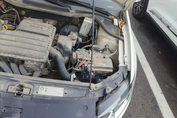 Used Volkswagen Polo 2016 1.6L Automatic Comfort Model Engine Bay Left