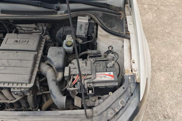 Used Volkswagen Polo 2016 1.4L Automatic Trendy Model Engine Bay Left