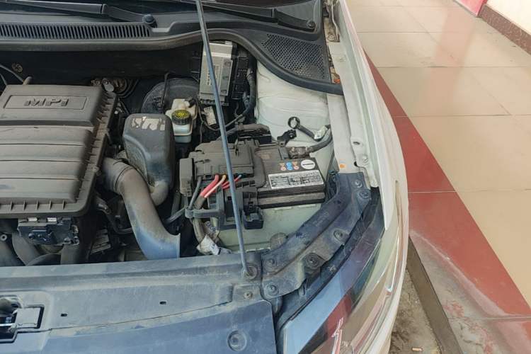 Used Volkswagen Polo 2016 1.6L Automatic Comfort Model Engine Bay Left