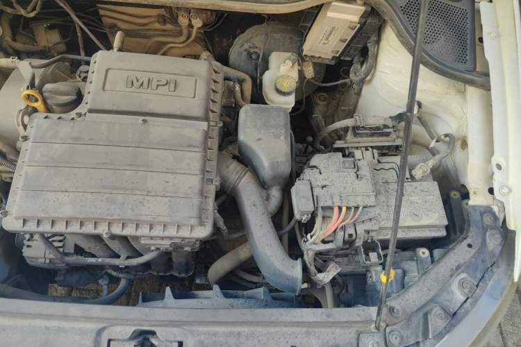 Used Volkswagen Polo 2016 1.4L Automatic Trendy Model Engine Bay Left