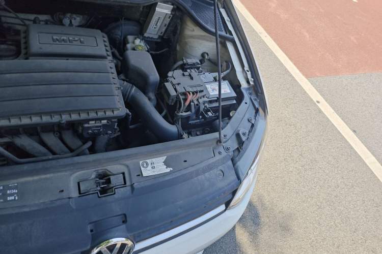 Used Volkswagen Polo 2016 1.6L Automatic Comfort Model Engine Bay Left