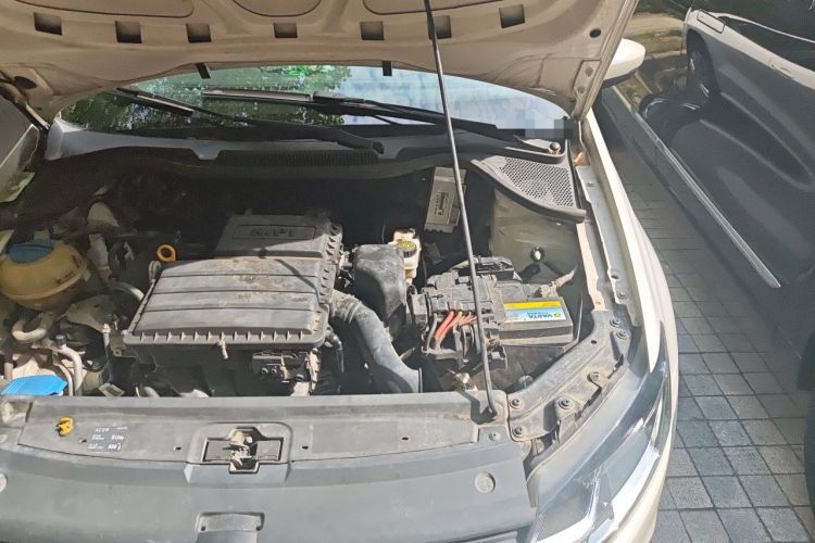 Used Volkswagen Polo 2016 1.6L Automatic Comfort Model Engine Bay Left