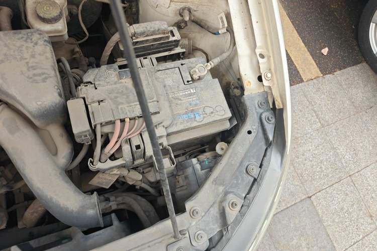 Used Volkswagen Polo 2016 1.6L Automatic Comfort Model Engine Bay Left