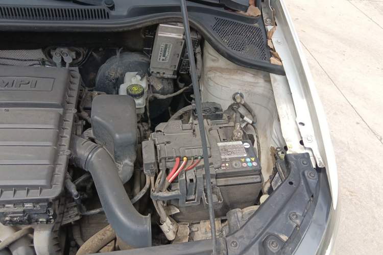 Used Volkswagen Polo 2016 1.6L Automatic Comfort Model Engine Bay Left