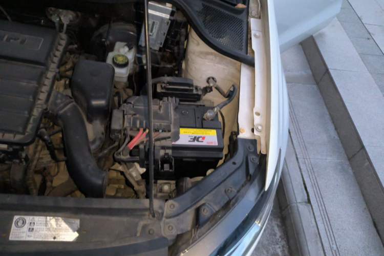 Used Volkswagen Polo 2016 1.6L Automatic Comfort Model Engine Bay Left