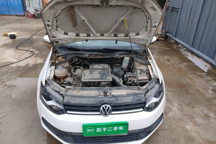 Used Volkswagen Polo 2016 1.4L Manual Fashion Model Engine Bay
